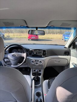 Hyundai Accent - 9