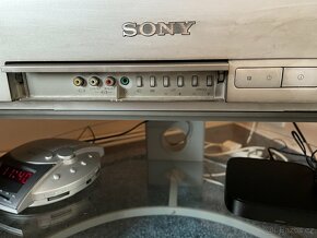 Televize Sony Trinitron, plně funkční - 9