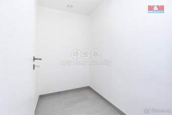Pronájem obchod a služby, 39 m², Pardubice, ul. Smilova - 9