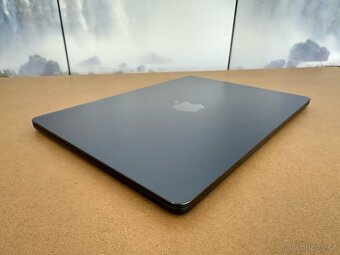 MacBook AIR 13.6" M2/16/1TB 10GPU Bat 82,6% Hezký stav - 9