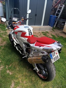 Prodám Aprilia tuono RSV 1000 rv2009 - 9