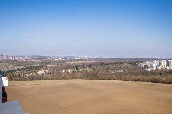 Penthouse 2+kk se 2 terasami a velkou garáží - 9