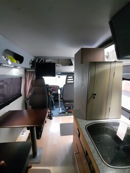 Iveco Daily 3.0l obytné pro motorsport - 9