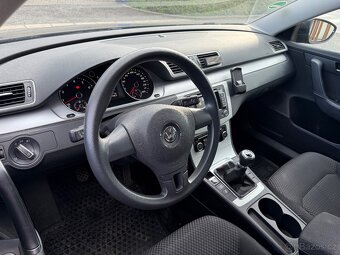 Volkswagen Passat 1.4TSI 90kw najeto 146 000km - 9