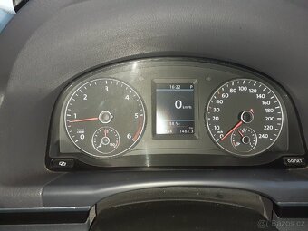 Volkswagen Touran 2.0 TDI DSG - 9