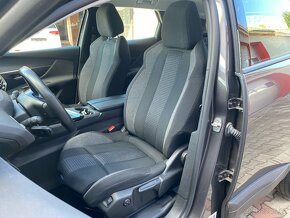 PEUGEOT 3008 1,2 Puretech / LED / TEMPOMAT / 2022 - 9