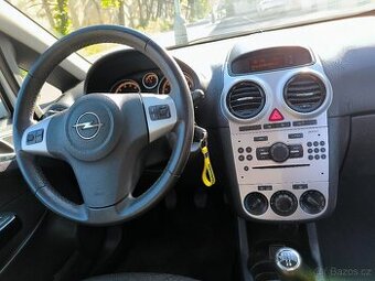 Opel Corsa 1.4i 16V Active,75kw klima , tempomat T.Z - 9