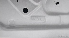 Toyota Yaris IV 4 (XP210) 2020 - predne prave dvere - 9