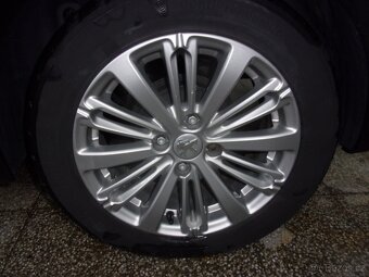 Peugeot 208 1,2i 82 - 9