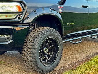 PRODÁNO DODGE RAM 2500 HEAVY DUTY 6.4 HEMI 4x4 LARAMIE - 9