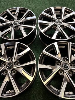 5x114,3 R16 Originál alu Mazda CX3 - 2019 - 9