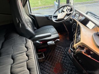Volvo FH 500 8x4 třístranný sklápěč Bordmatic - 9