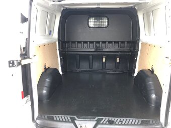 Ford tranzit custom 6míst L2H1 r.v 2019 96kw klimatizace - 9