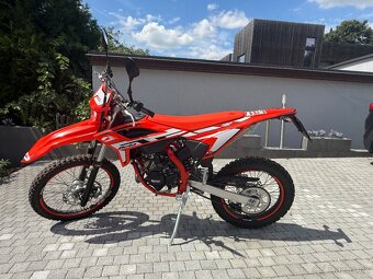 Motocykl Beta - 9