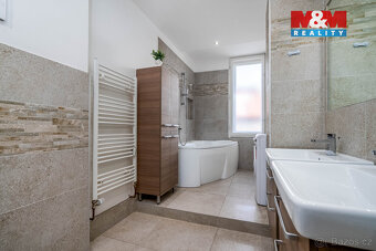 Prodej bytu 3+1, 105 m², Praha 7, ul. Veletržní - 9