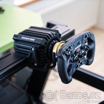 Závodní cockpit na míru - 9