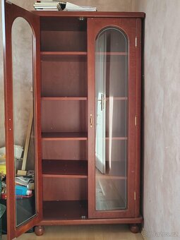 Obývací stěna, jídelní stůl, konferenční stolek - 9