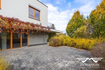 Prodej obchodního prostoru 90 m², Odolena Voda, ev.č. 700 - 9