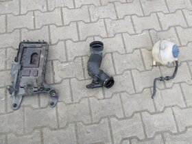 Prodám náhradní díly Passat B6 sedan 2008 - 9