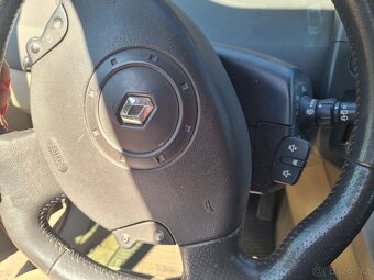 Renault Megan Scenic 1.5 dci - 9