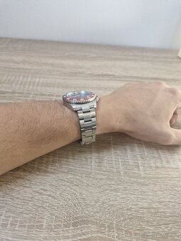 Rolex GMT Master II Pepsi - 9