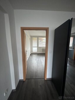 Pronájem bytu 2+1 s balkónem – Komenského 1469 - 9