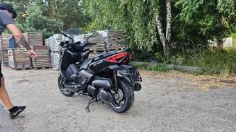 Yamaha X-MAX 250 ABS r.v. 2016 - 9