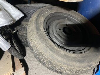 Plechařina + kola Škoda 100 - 9