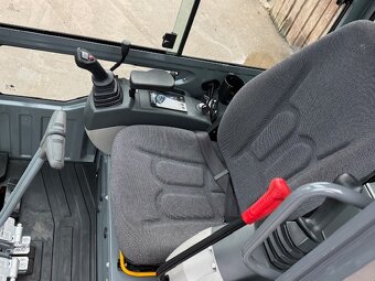 Pásový bagr Eurotrac HE20 - 9