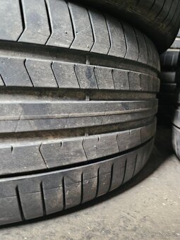 275/35R22 104W XL P-Zero (PZ4) Luxury PNCS VOL PIRELLI - 9