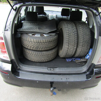 Toyota Corolla Verso 1,8VVT-i 95kw, 2x kola, SERVIS TOYOTA - 9