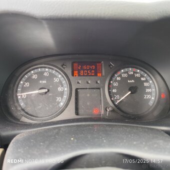 Renault Clio - 9
