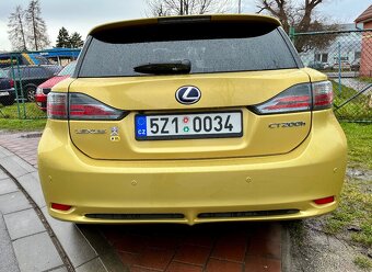 Lexus CT 200h - 9