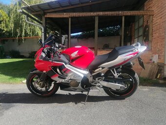 HONDA CBR 600 F - 9