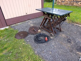 Stolní pila s kolébkou + štípací kužel - 9