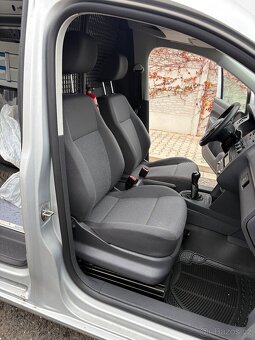 Volkswagen Caddy 2,0 CNG 80kW R.2016 116000km Vestavba - 9