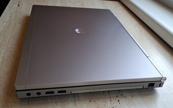 HP EliteBook 8570p/ Core i7 / 8 GB / SSD 240GB/ WIN 11 PRO - 9