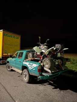 Toyota Hilux 2000 - 9