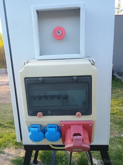 Stavební rozvadeč - 9