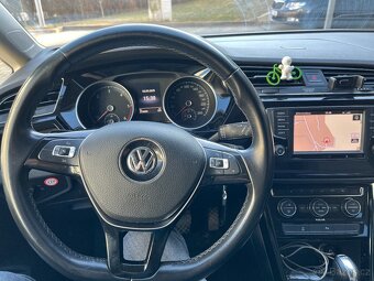 VW Touran 2.0 TDI DSG HIGHLINE 2016 - 9