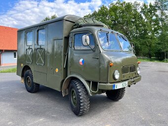 Tatra 805 - 9