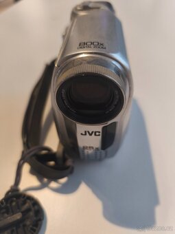 Domácí kamera JVC - 9