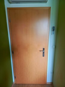 8x Bukové dýhované dveře včetně obložkové zárubně. - 9