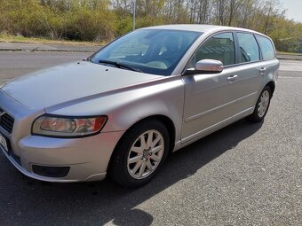 Prodám Volvo V50, 2,0 diesel, rok výroby 2010 - 9