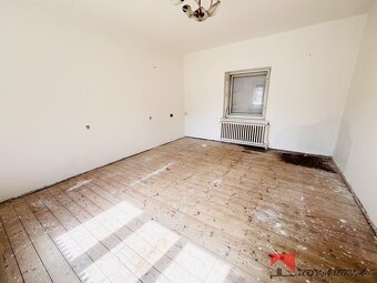 Prodej rodinného domu 4+1, včetně stavební parcely, 1038 m2, - 9
