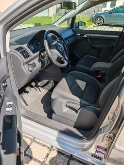 Volkswagen Touran II 1,6 TDI 77kw manuál - 9