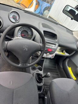 PEUGEOT 107, 1.0 i , najeto 24 tis. km - 9