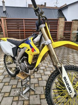 Suzuki rmz 250 - 9