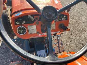 Malotraktor Kubota B5100 s originál kultivátorem - 9