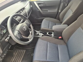 Toyota Auris - 9
